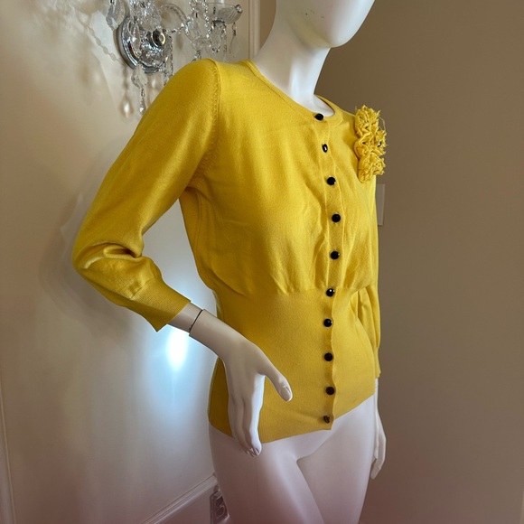 Olivia M. Lightweight Button Down Sweater Size XL - Picture 6 of 16